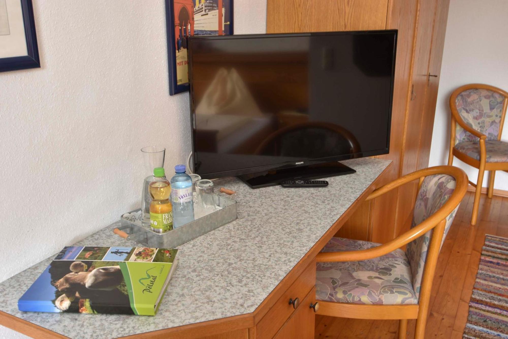 Gasthof Widenschek Thalheim Ruang foto