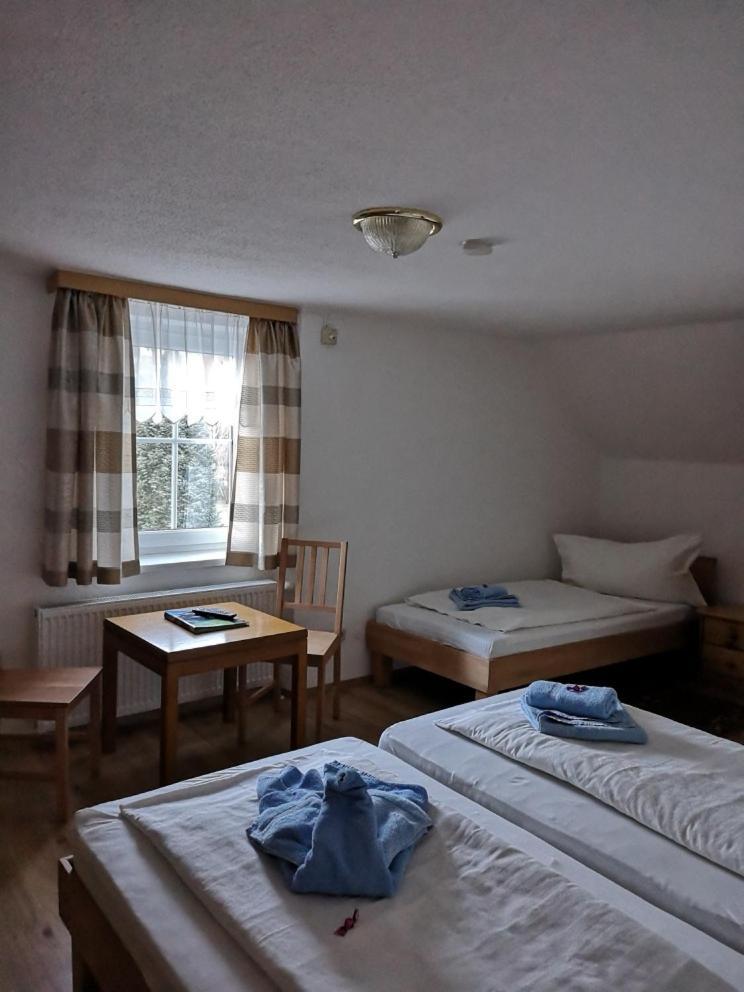 Gasthof Widenschek Thalheim Bagian luar foto